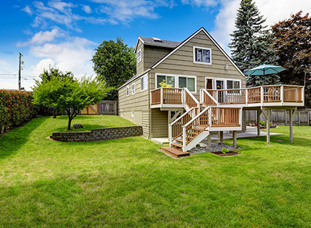Upper level deck with staircase